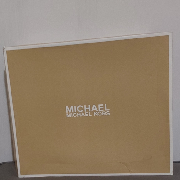 MICHAEL Michael Kors Black Leather Ankle Boots with Gold Zipper Pull - Picture 3 of 13